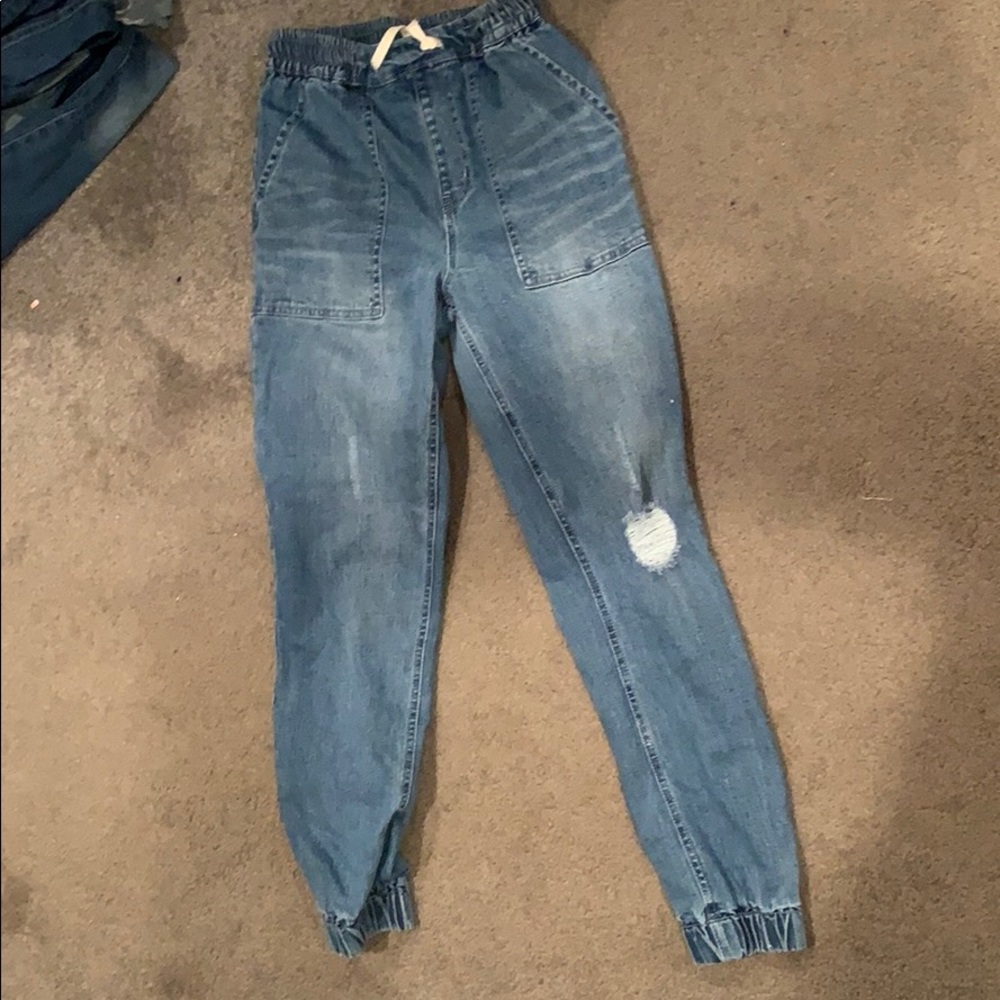 Forever 21 Jogger Jeans